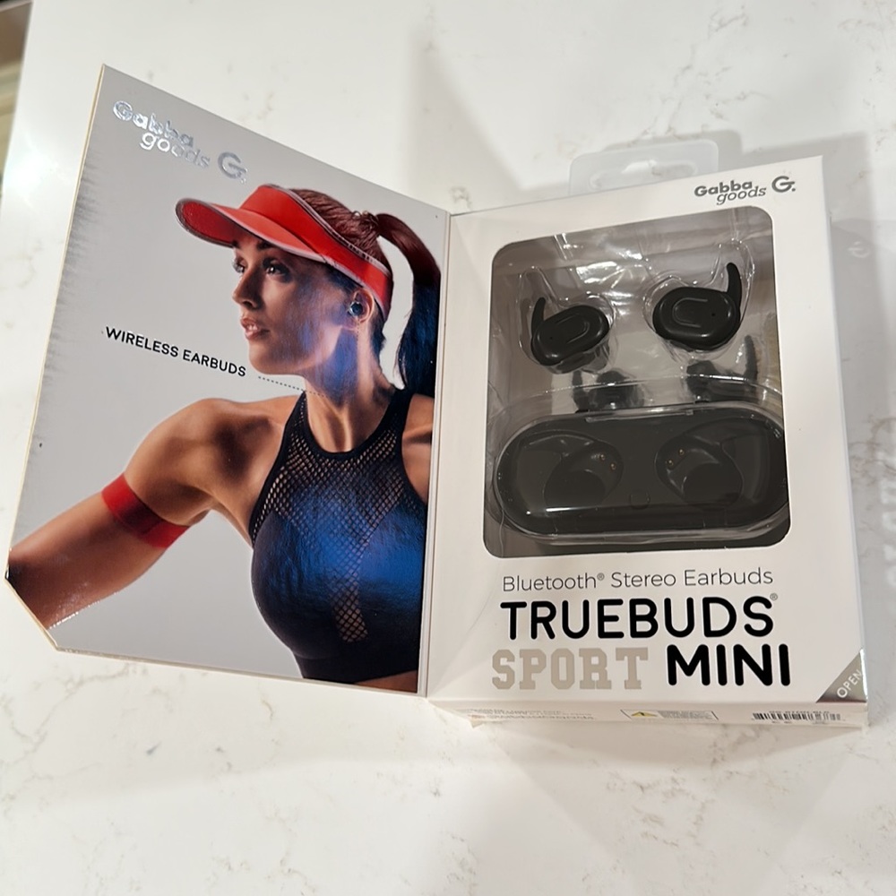 Brand New Bluetuth Earbuds